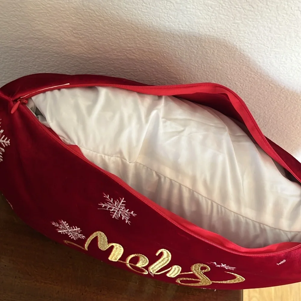Rodeo Home Festive Red 'Let It Snow' Holiday Velvet Down Pillow